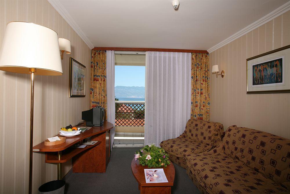 Villas Corinthia Baška Exterior foto